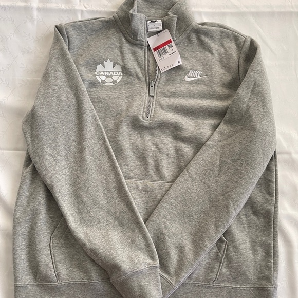 Nike soccer Team Canada Logo - Picture 2 of 4